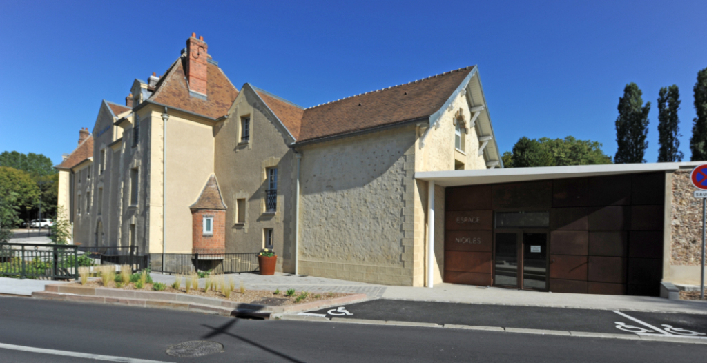 Bures GDM FOYER SUR RUE CORTEN